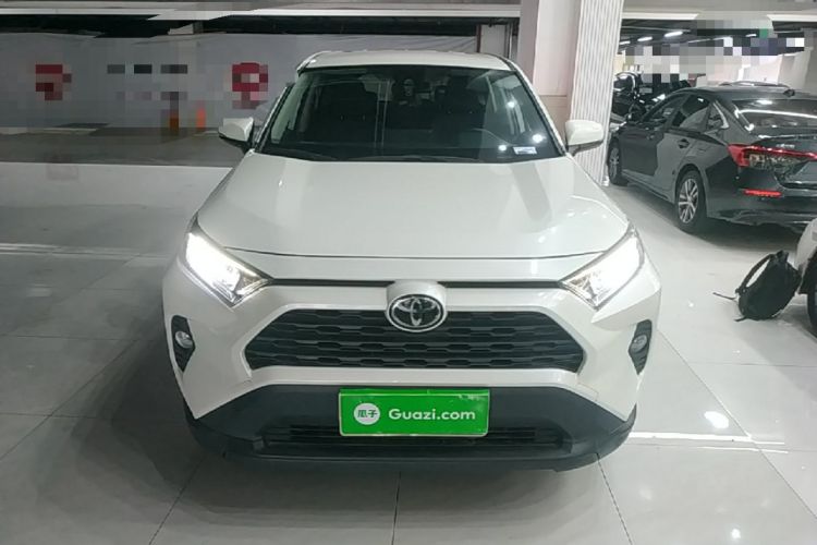 Toyota RAV4 2020 — 2