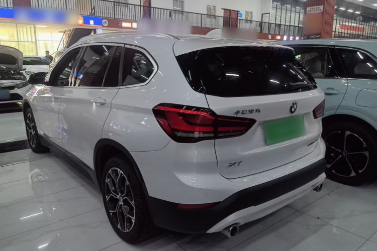 BMW X1 2022 — фото 4