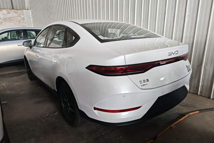 BYD Qin Plus 2025 — фото 4