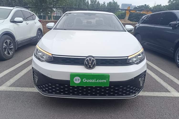 Volkswagen Lavida 2023 — 2