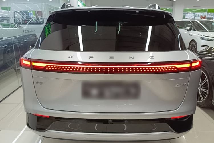 XPeng G9 2022 — 5