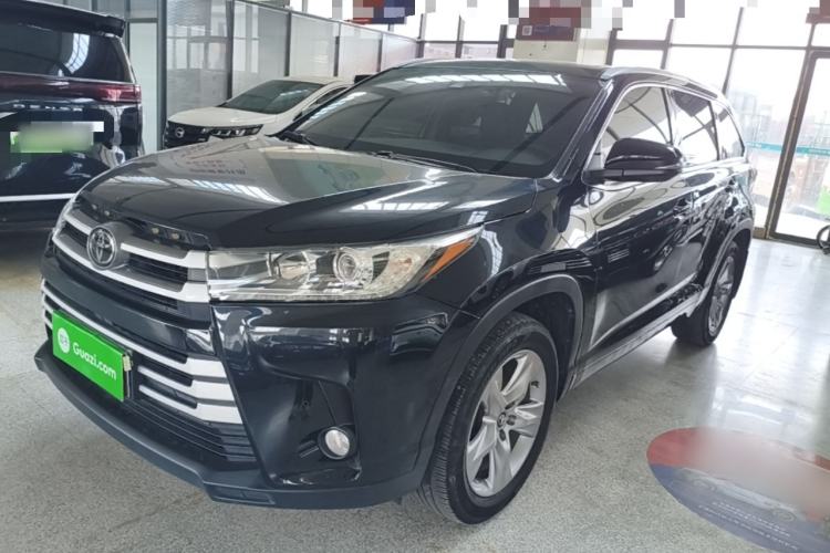 Toyota Highlander 2021 — фото 1
