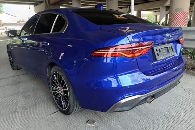 Jaguar XF 2020 — фото 4