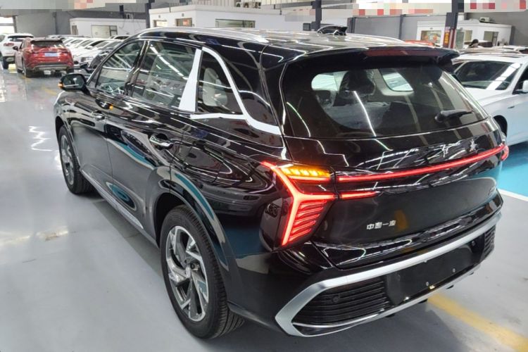 Hongqi HS3 2024 — 4