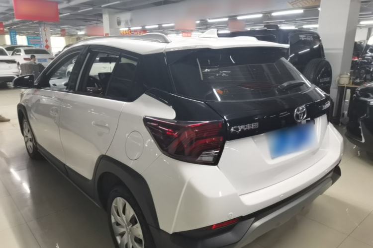 Toyota Yaris 2022 — 4
