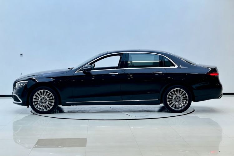 Mercedes-Benz E 300 L 2023 — фото 3