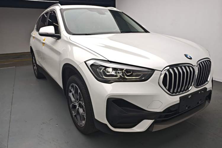 BMW X1 2022 — фото 3