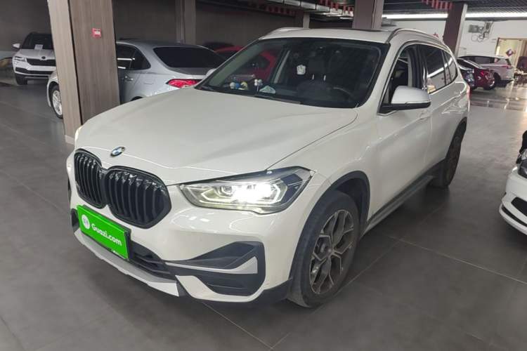 BMW X1 2022 — фото 1