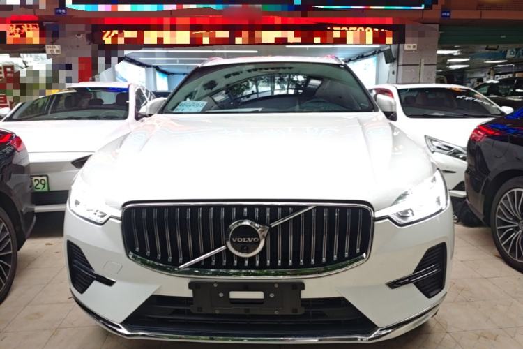 Volvo XC60 2024 — 2