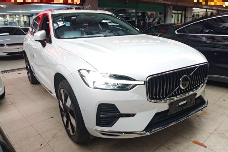Volvo XC60 2024 — 3