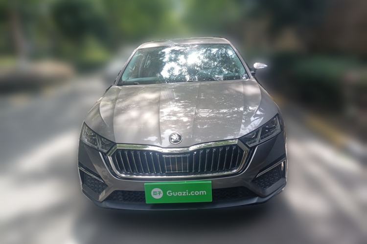 Skoda Octavia 2022 — фото 2