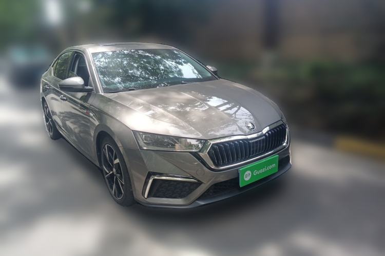 Skoda Octavia 2022 — фото 3