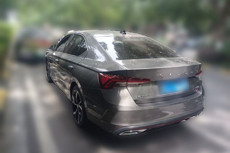 Skoda Octavia 2022 — фото 4