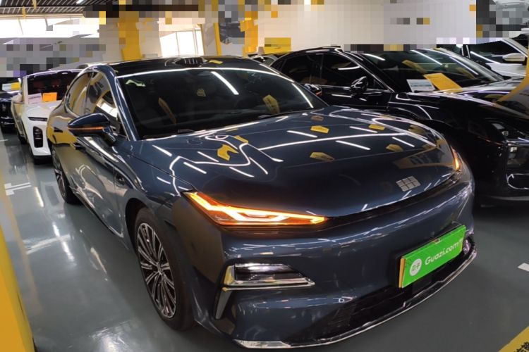 Geely Galaxy 8 2025 — 3