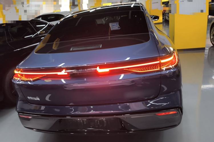 Geely Galaxy 8 2025 — 5