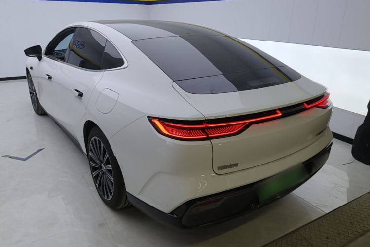 Geely Galaxy 8 2025 — 4