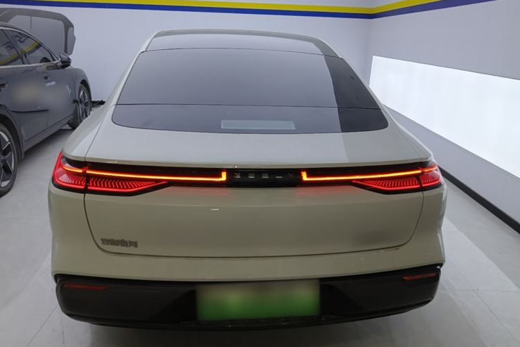 Geely Galaxy 8 2025 — 5