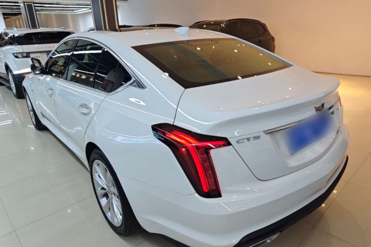 Cadillac CT5 2022 — 4