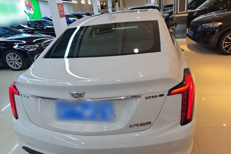 Cadillac CT5 2022 — 5