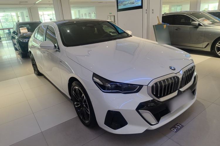 BMW 530Li 2024 — 3