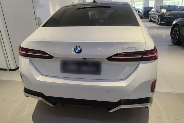 BMW 530Li 2024 — 5