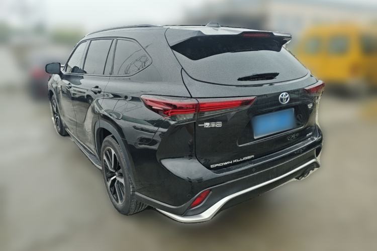 Toyota Highlander 2023 — 4