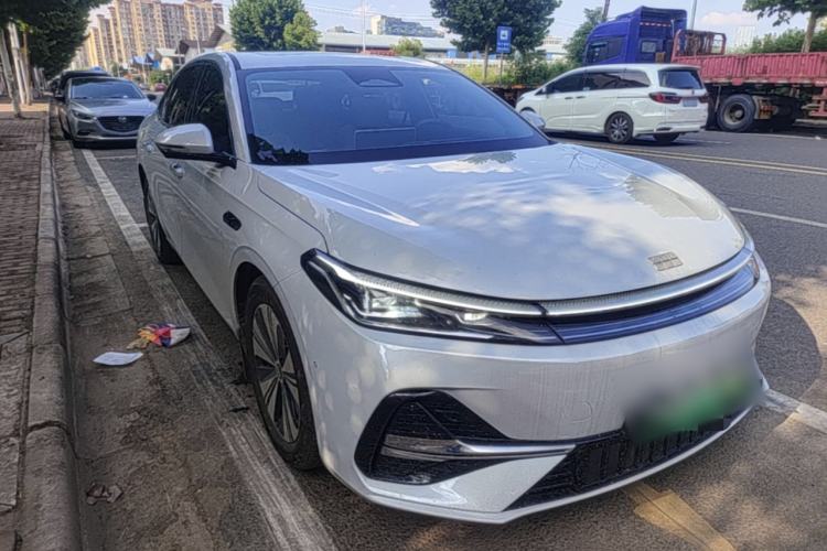 Geely Galaxy A7 2025 — 3