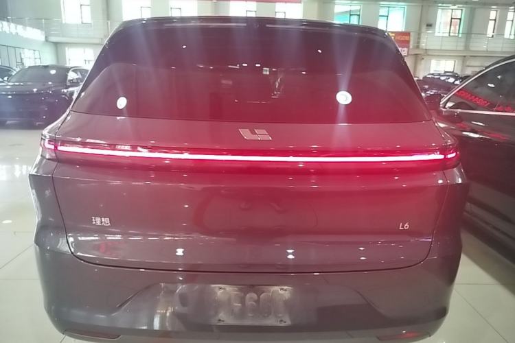 Li Auto L6 2025 — 5