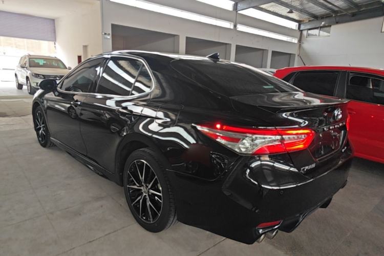 Toyota camry 2021 — фото 4
