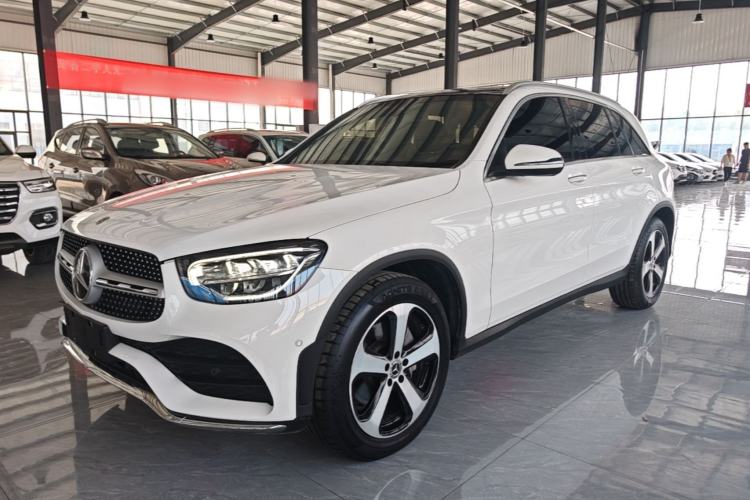 Mercedes-Benz GLC 260 L 2022 — фото 1