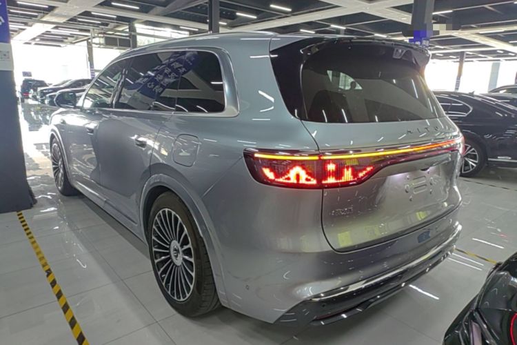 AITO AITO M8 2025 — 4