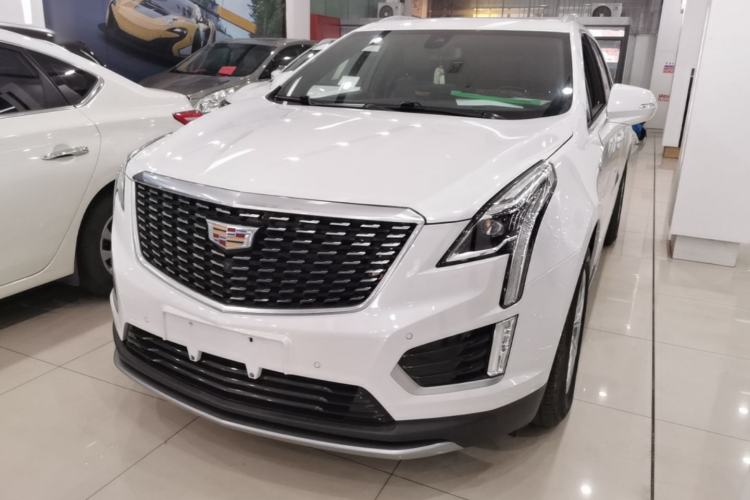 Cadillac XT5 2021 — фото 1