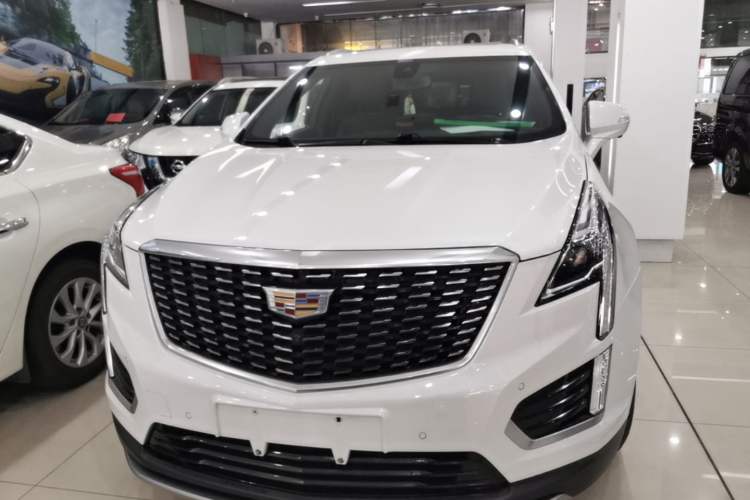 Cadillac XT5 2021 — фото 2