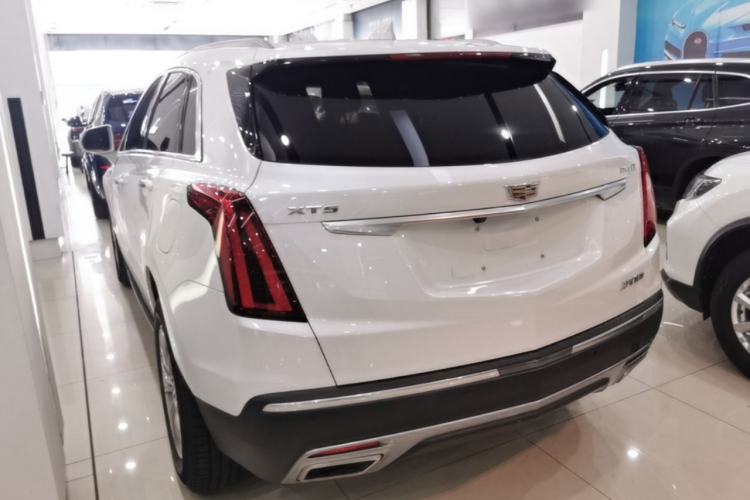 Cadillac XT5 2021 — фото 4