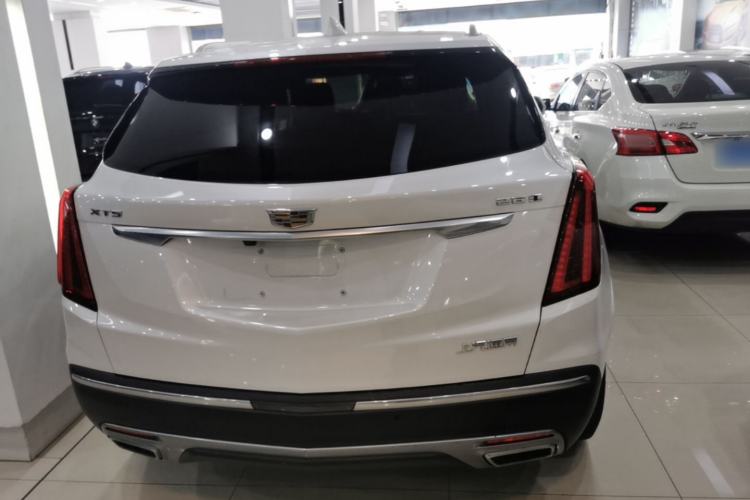 Cadillac XT5 2021 — фото 5