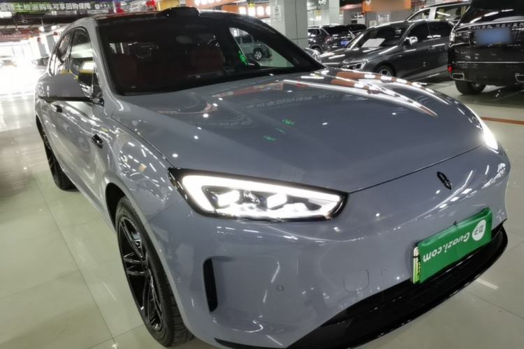 AITO M5 2025 — 3