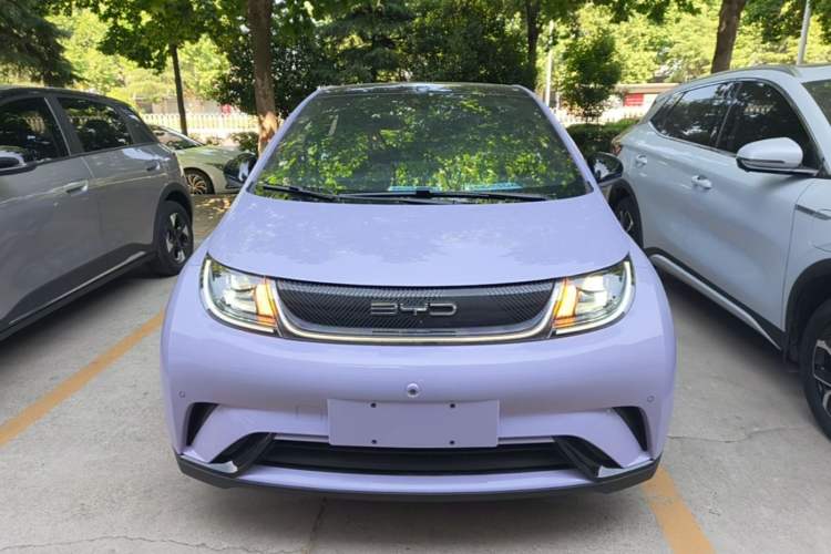 BYD Dolphin 2023 — 2