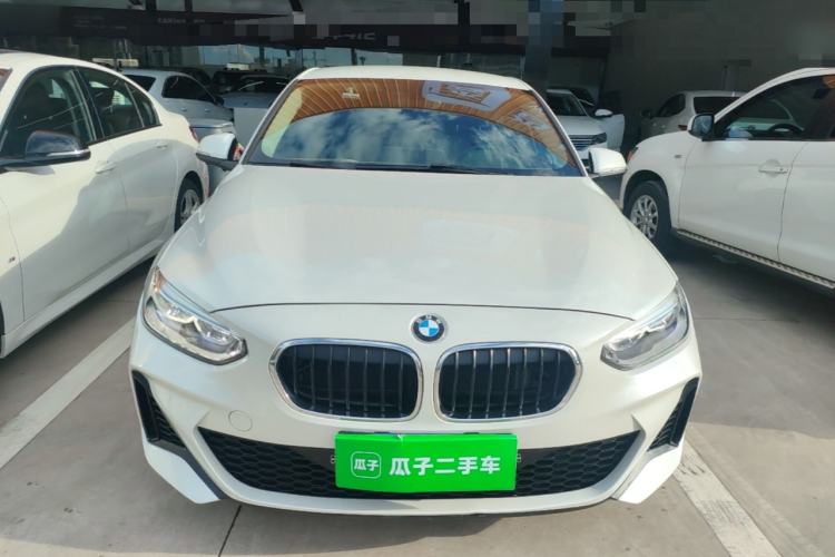 BMW 120i 2022 — фото 2
