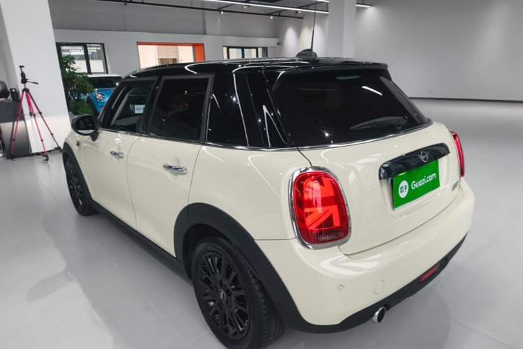 MINI MINI 2019 — 4