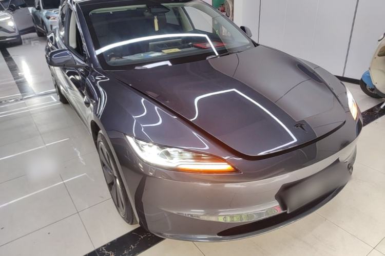Tesla Model 3 2023 — 3