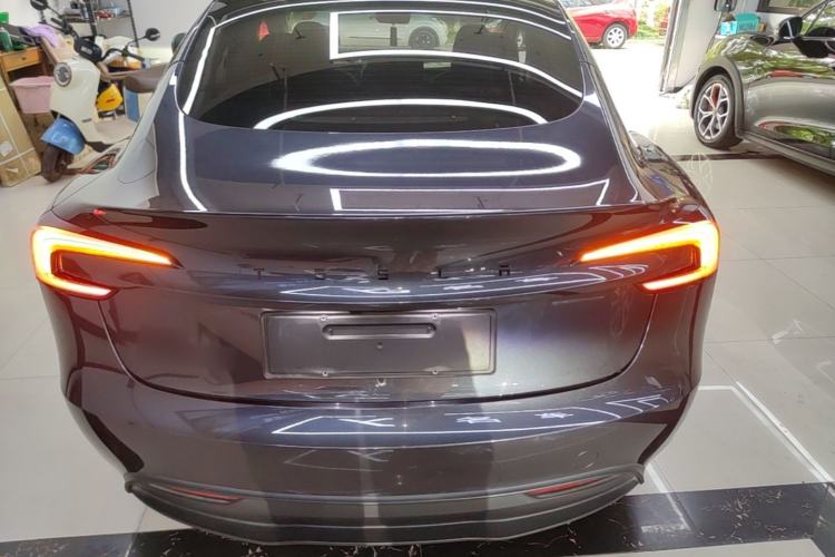 Tesla Model 3 2023 — 5