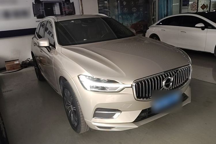 Volvo XC60 2021 — 3
