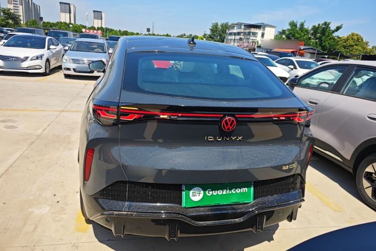 Volkswagen ID.UNYX 2025 — 5