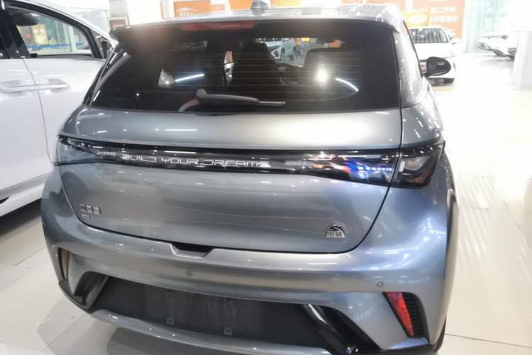 BYD Dolphin 2023 — 5