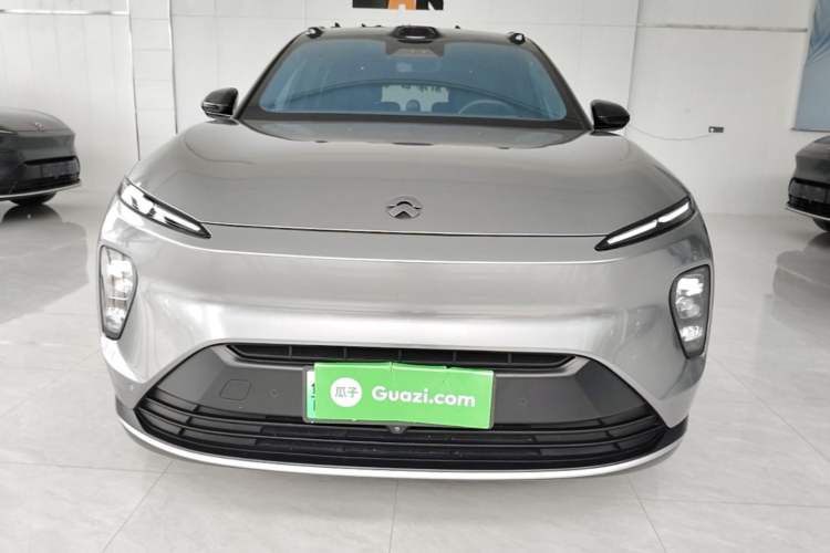 NIO ES8 2023 — 2