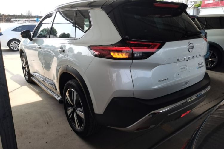 Nissan Rogue 2023 — 4