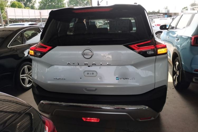 Nissan Rogue 2023 — 5