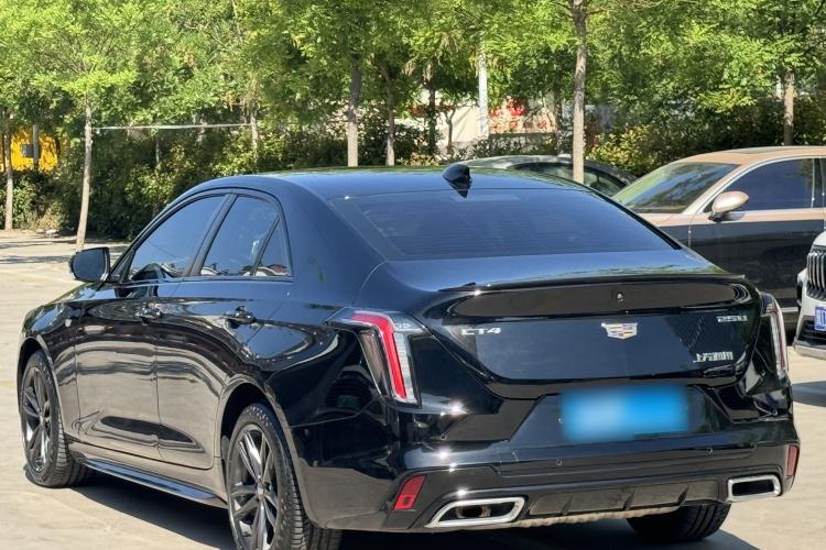 Cadillac CT4 2023 — фото 4