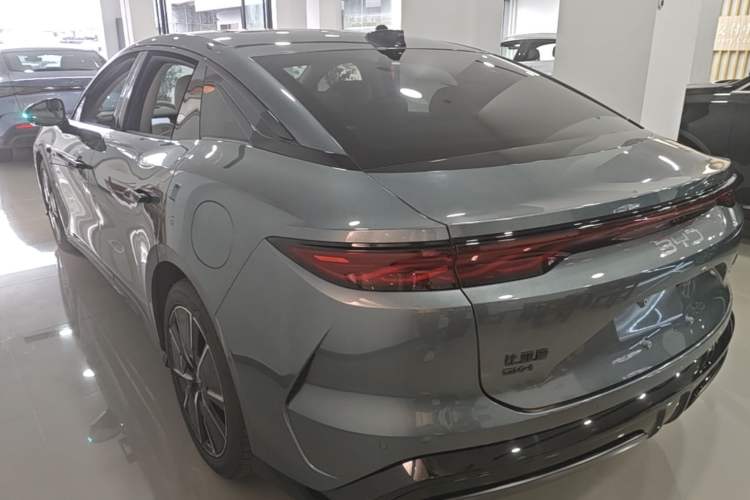 BYD Han L 2025 — 4