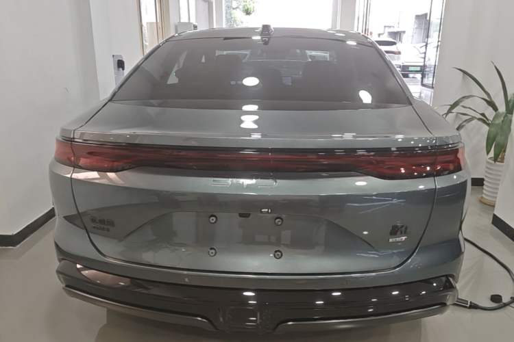 BYD Han L 2025 — 5